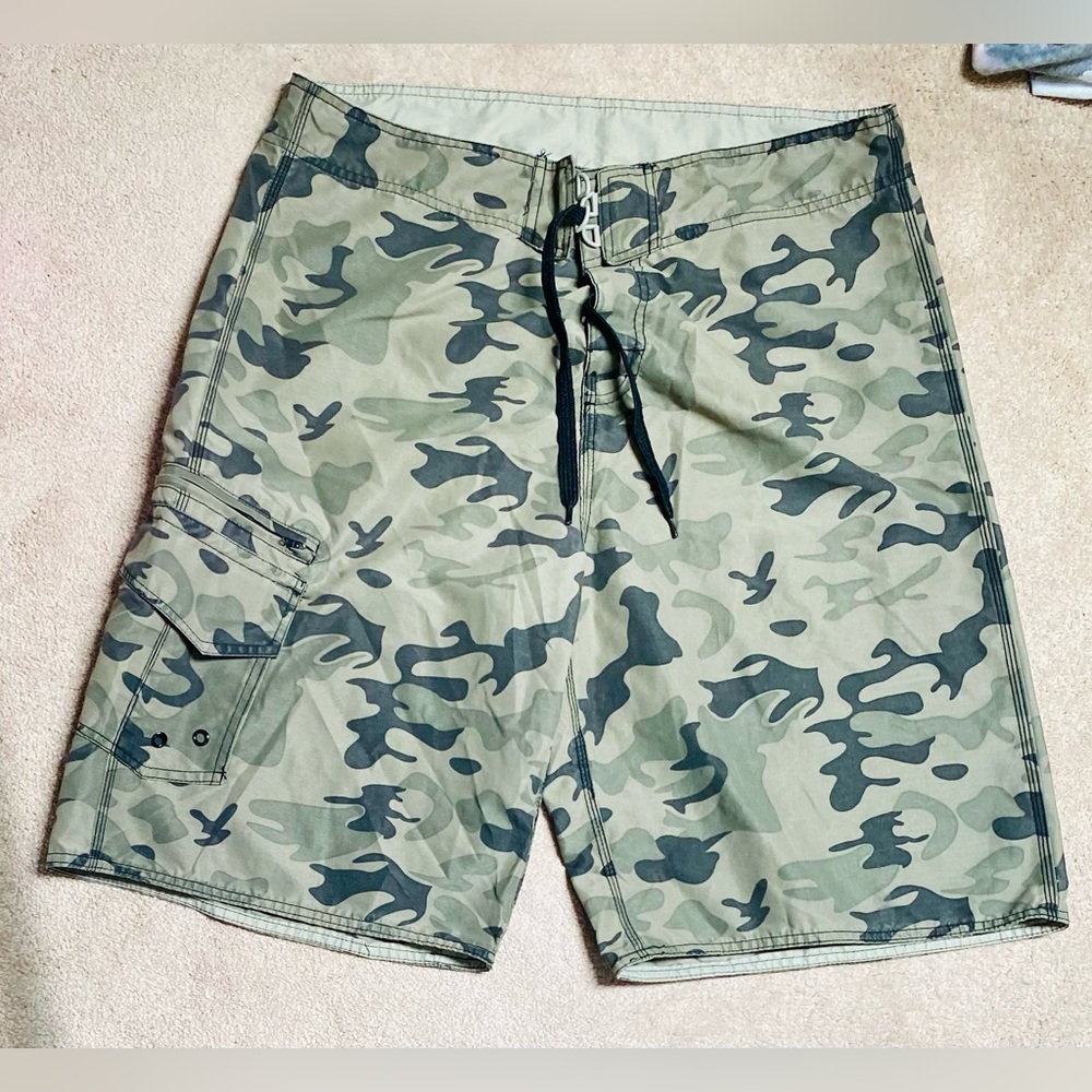 Burnside Mens Camo Board Shorts